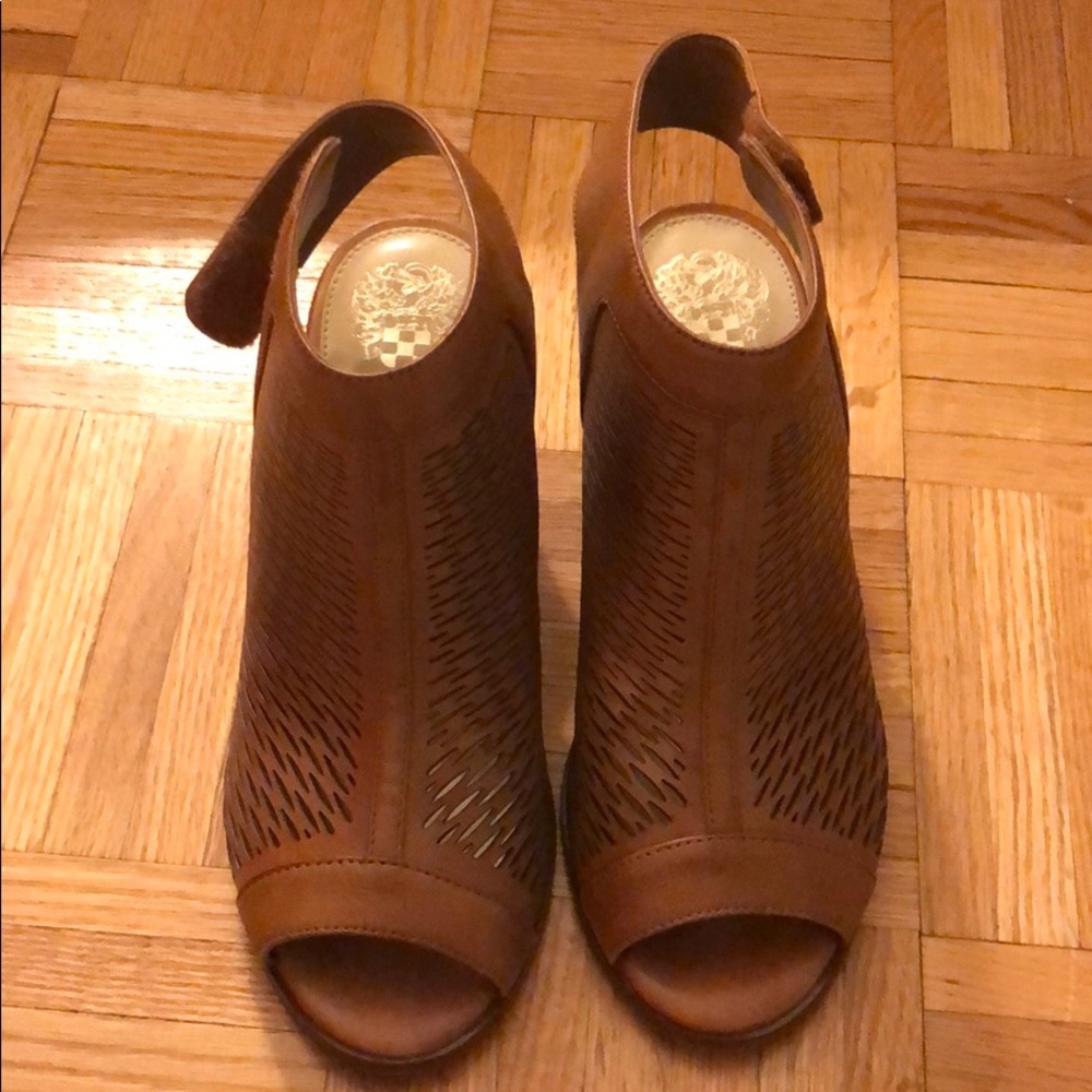 Vince Camuto leather bootie sandals